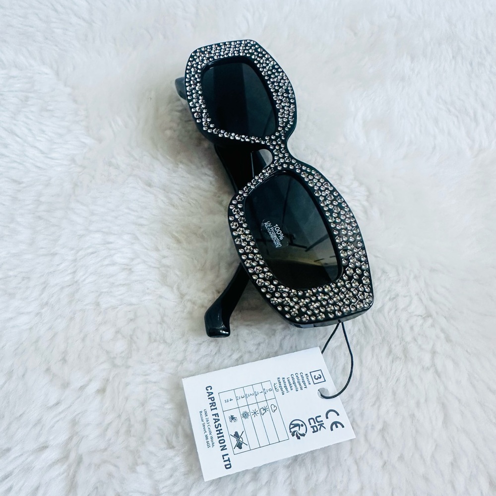 Black Gem Detail Rectangular Sunglasses - Picture 11 of 16